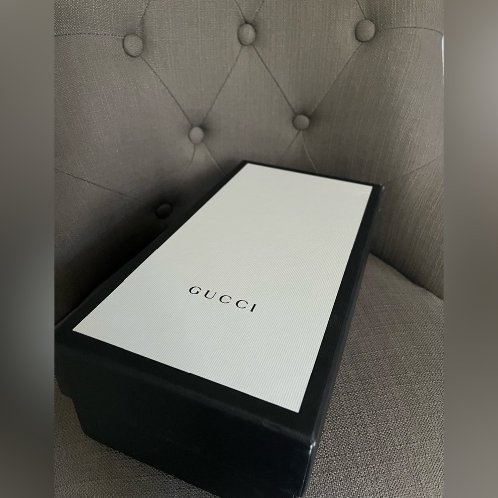 Gucci slides!
